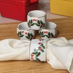Vintage Mervyn's Porcelain Napkin Ring Set of 4 - Christmas Holly Berry Holiday‎